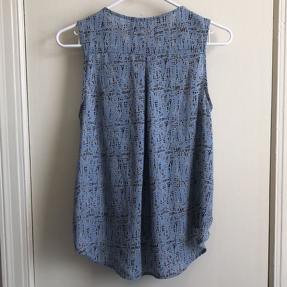 ASTR Surplice Wrap Sleeveless Top - Picture 5 of 6